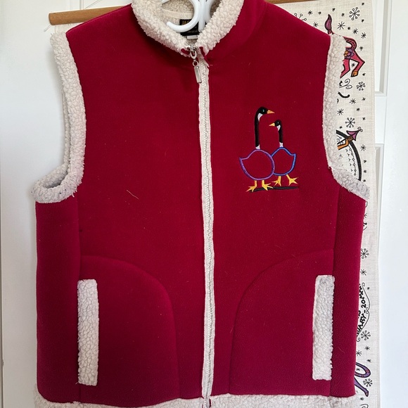 Jackye Mills Vest made in Canada - Picture 7 of 7